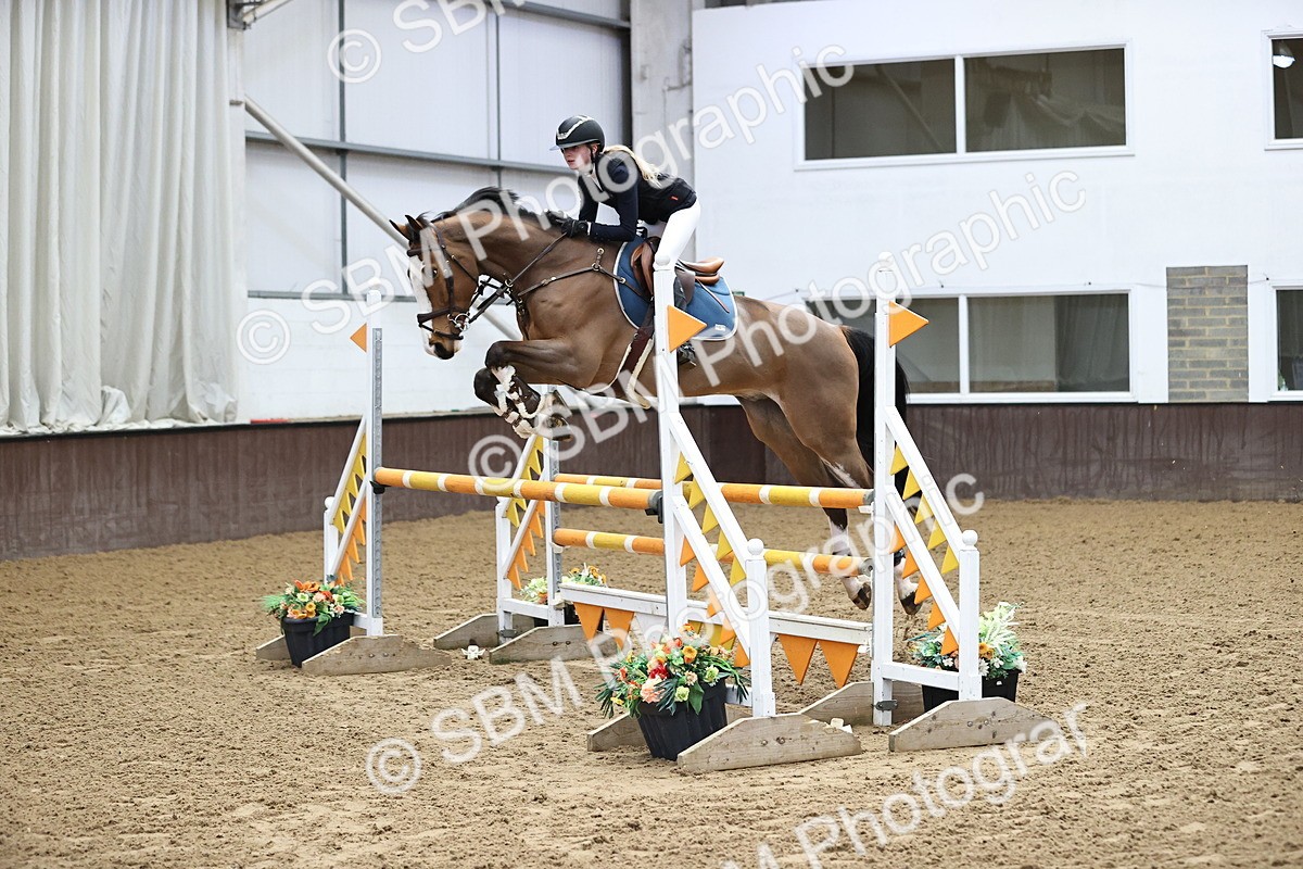 SBM_005941 - Class 16 - Senior Newcomers - 1.10m Open