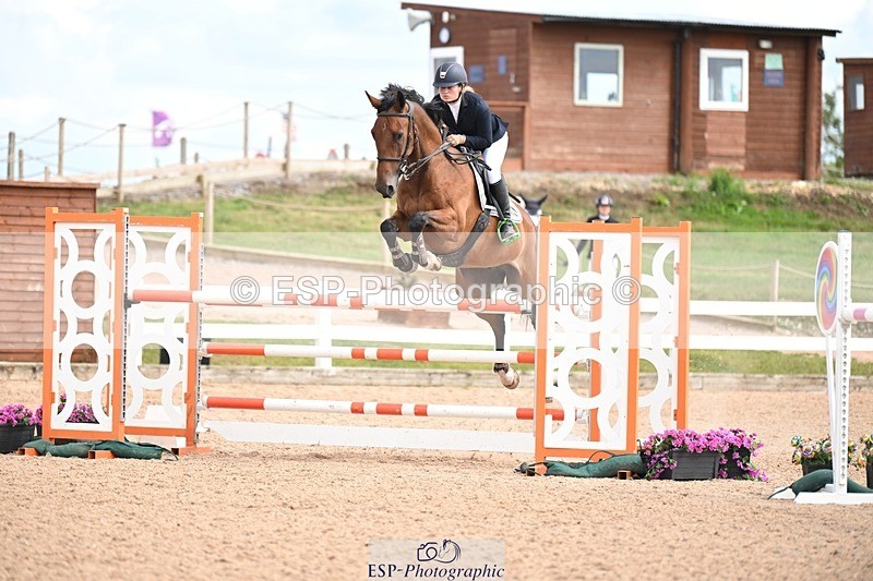 250723-154606-01216 - Cls 6 Foxhunter and 1.20m