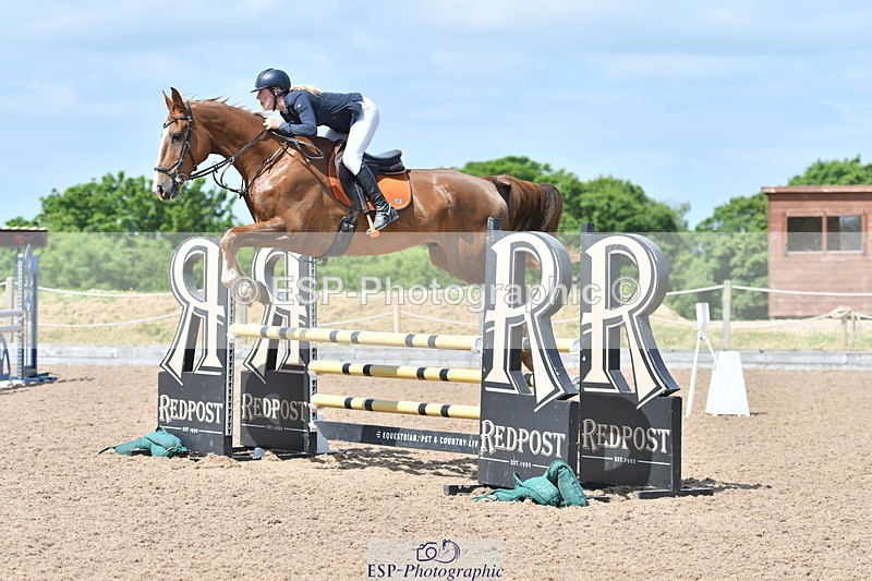 240609A-111719-04482 - Cls 17 Snr 1.05m Open