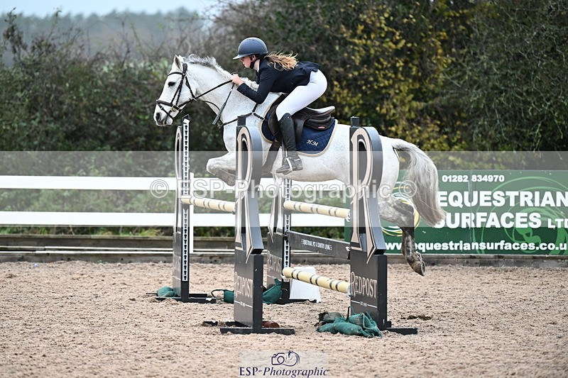 231118A-141446-03342 - Cls 9 Foxhunter & 1.10m Open