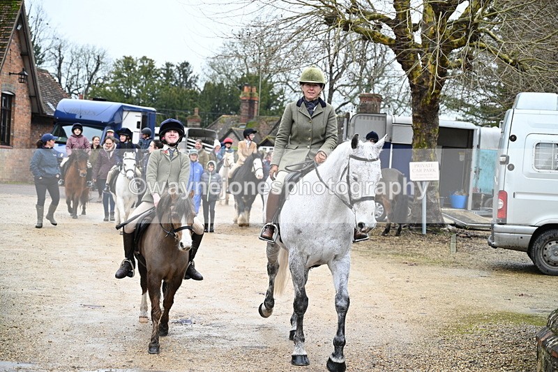 WJ7_9287 - Walk out..