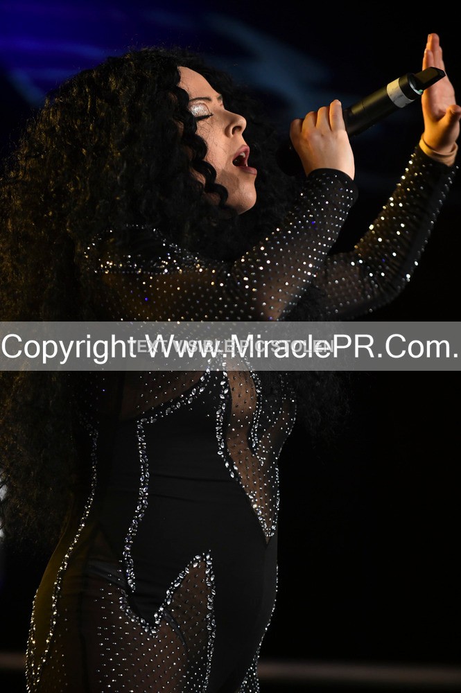 SH4_6323 - The Cher Experience