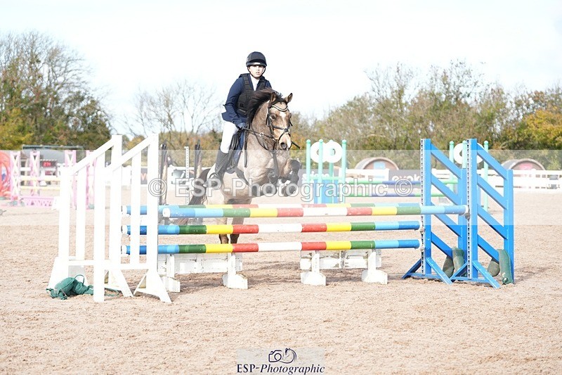 251025-125444-00426 - Cls 9 Pony Winter Discovery and 90cm