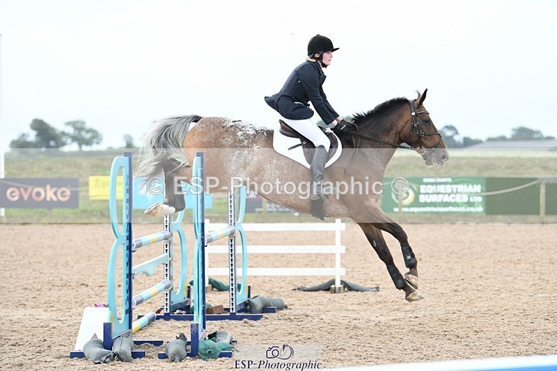 250807-114813-00814 - 1m Round 1