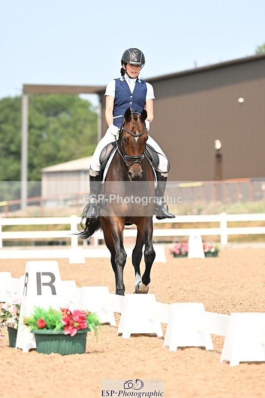 250816-141327-05051 - 052-Marcela.PomphreyLinkeltje.DE.J