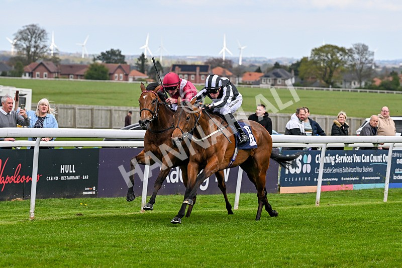 150426-Race 1-Thankfully-4648 - Race 1