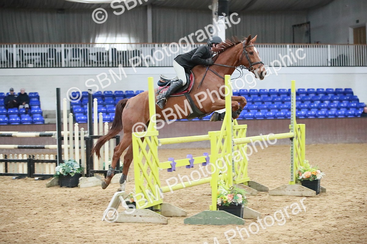 SBM_001117 - Class 4 - Senior Newcomers - 1.10m Open