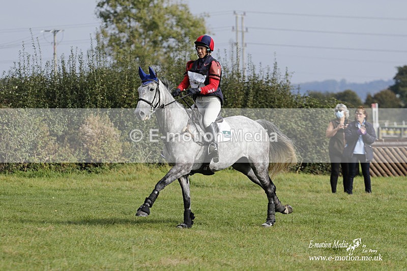  WWHT 171021 2966 - Intermediate (0.90m)  17/10/21