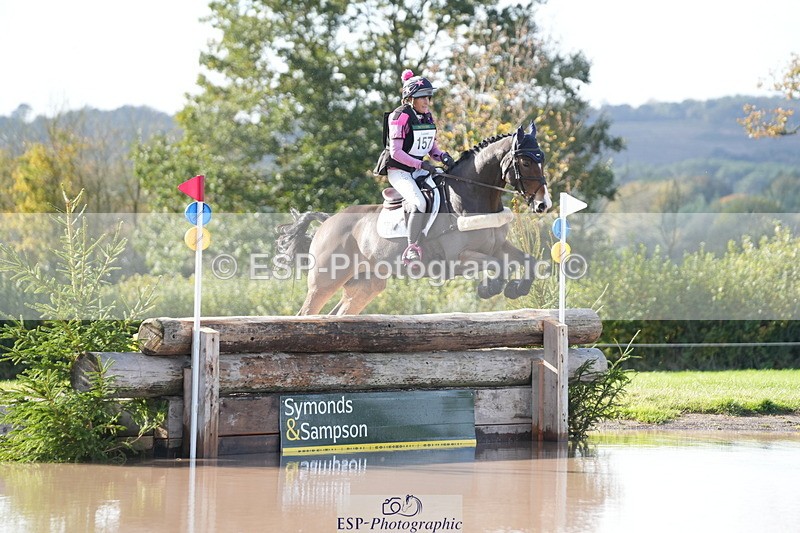 251024A-131127-10985 - B-157-Anna.Cheney