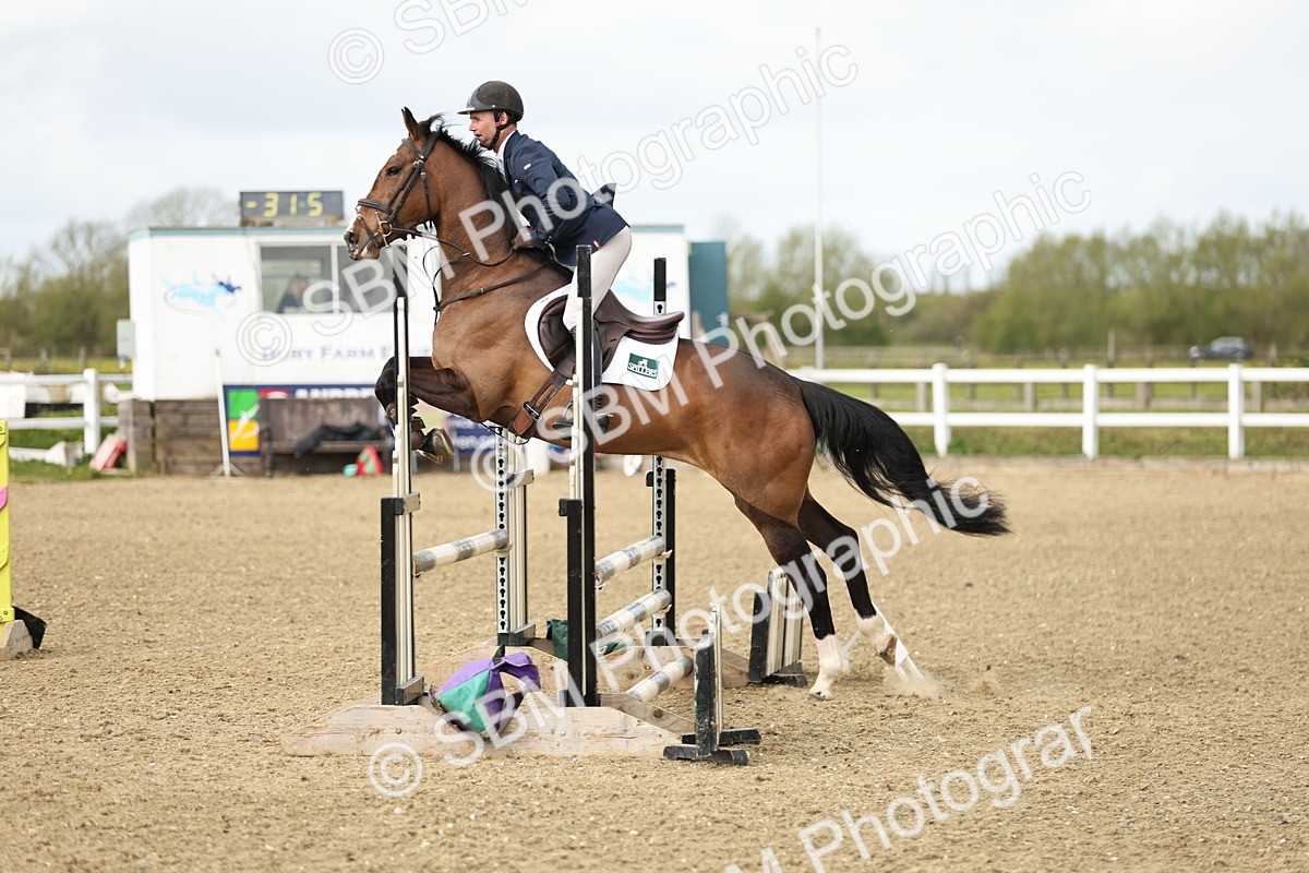 SBM_000198 - Class 1 - Clear Round