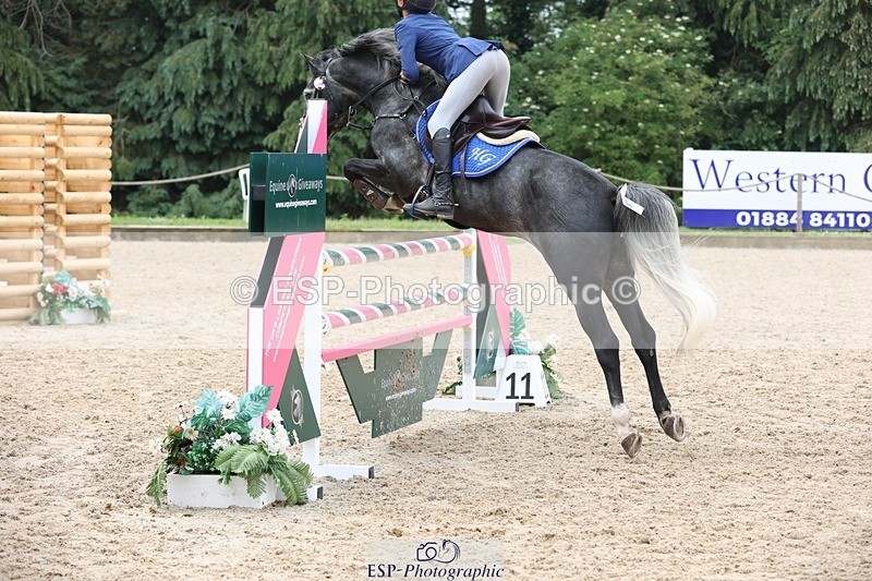 230618-102537-10118 - Cls 19 Pony Intro 1m