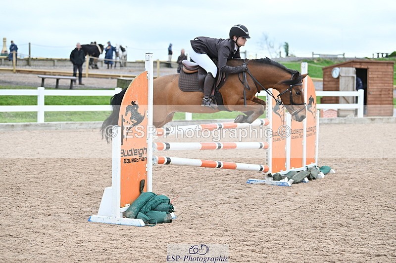 231119A-112414-05399 - Sun Cls 5 Newcomers & 1m Open