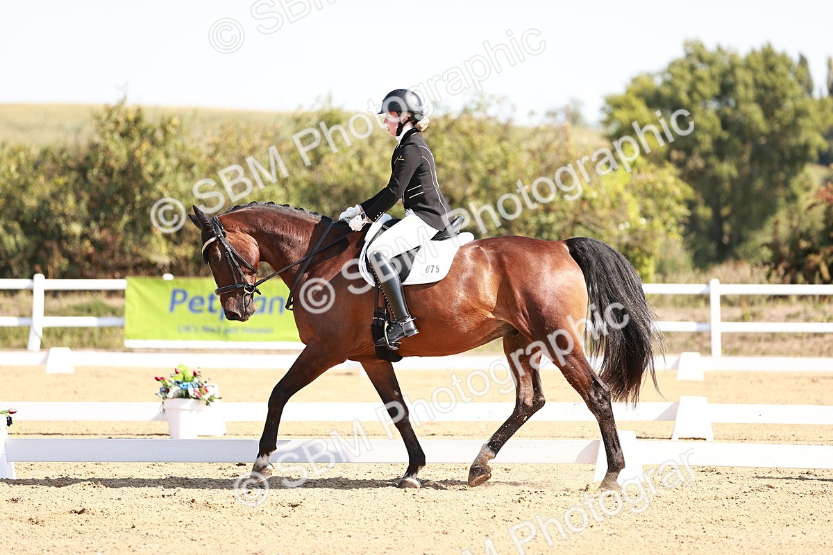 SBM_004380 - Class 12 - Novice 5 - 10.31-11.41