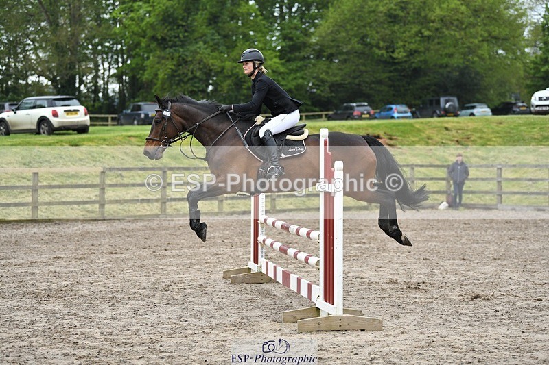 230512-093503-00343 - Cls 10 Snr 85cm Schooling