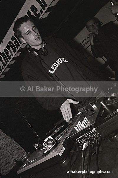 02 - Friends-&-Family @ the-roadhouse 19.04.03