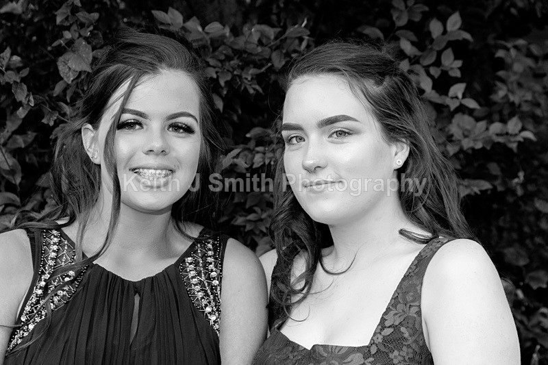 7SKJ0355 - Katie Doyle and friends Pre Prom