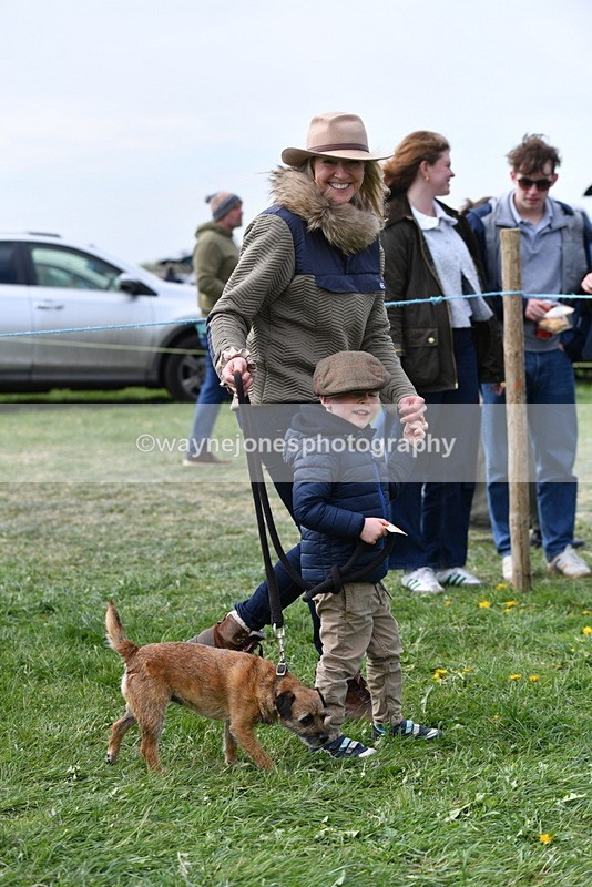 WJ5_0309 - Class 7 Best Terrier