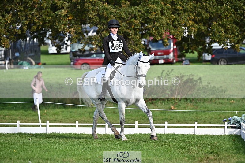 251024A-114239-09737 - G-565-Katie.Maddox