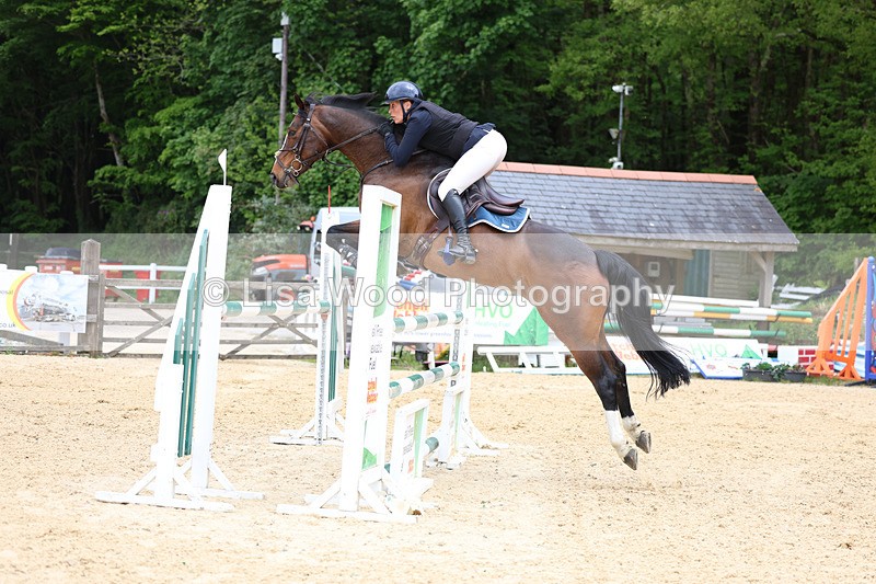 3E7A9485 - Class 8: Senior Newcomers/1.10m open