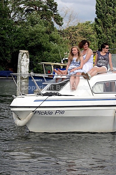 090704 PICKLE PIE IMG_1881 - HENLEY REGATTA  SATURDAY 4th JULY 2009