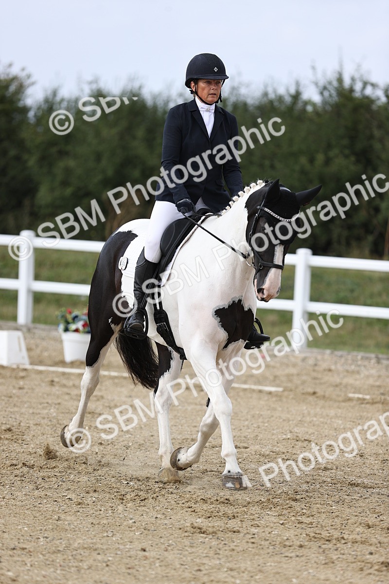 SBM_017974 - Class 14 - Novice 23 - 15.16-16.19