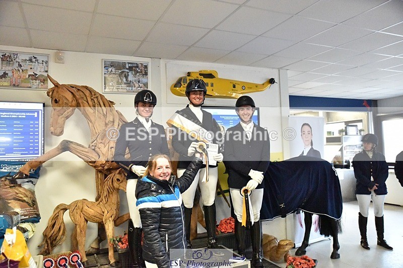 250214-153436-02575 - Advanced Medium Silver Presentations