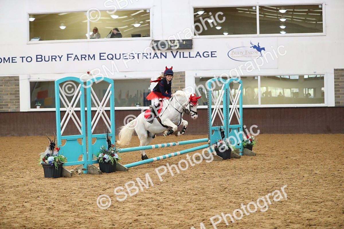 SBM_001281 - Class 3 - Horse & Hound