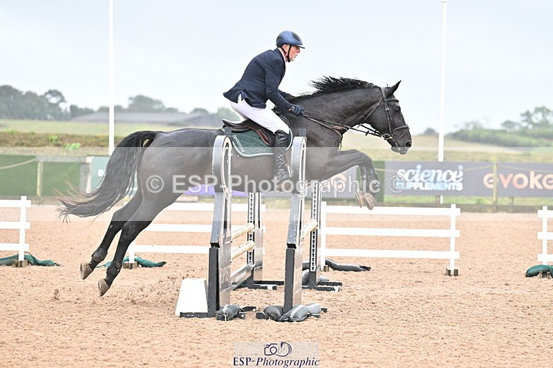 250827B-104347-00120 - Clear Round & Cls 1 Brit Nov 90cm