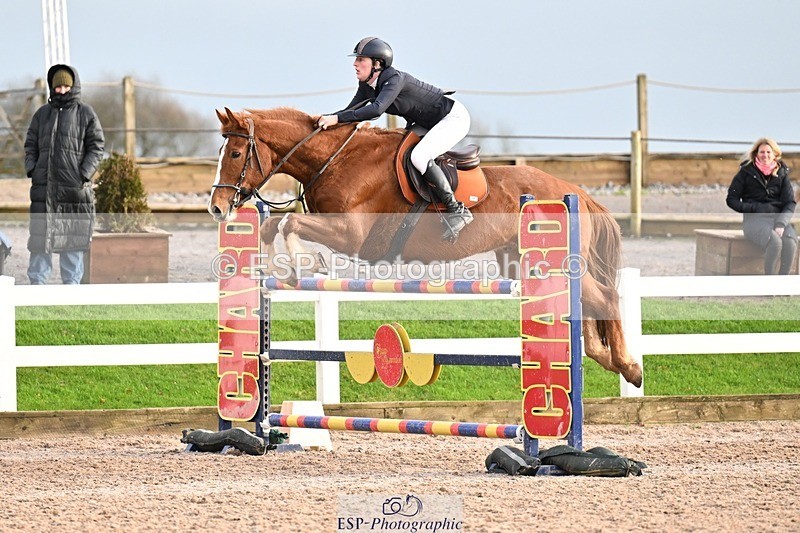 251206-140128-01231 - Cls 13 Snr Foxhunter and 1.20m