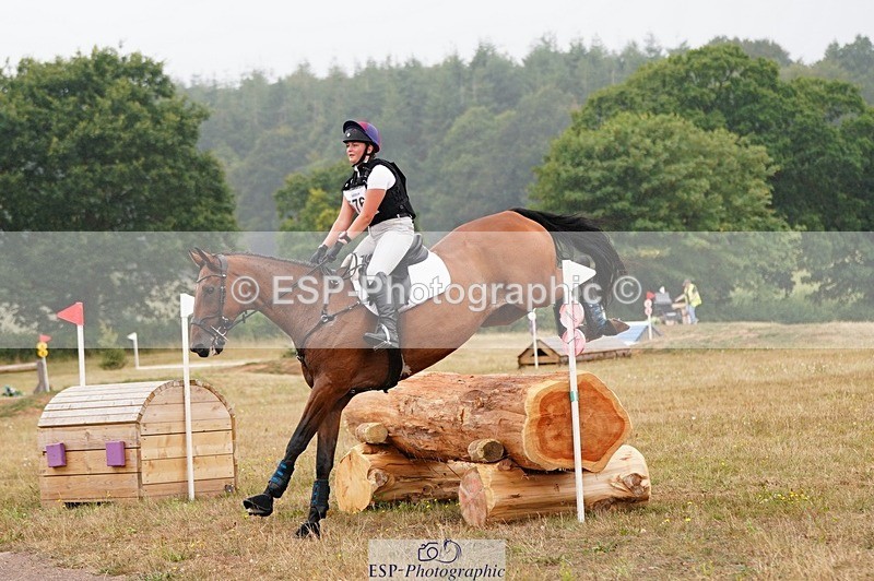 250803A-131130-13786 - M-576-Ella.Otto-SUMMERBRIDGE.TIPP