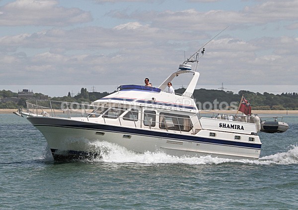 100620 SHAMIRA IMG_3886 - Flybridge Cruisers