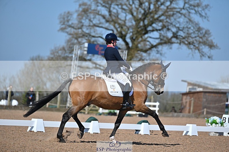 250405-105914-10075 - 115-Isla.Sully-Vagabond.De.Massa