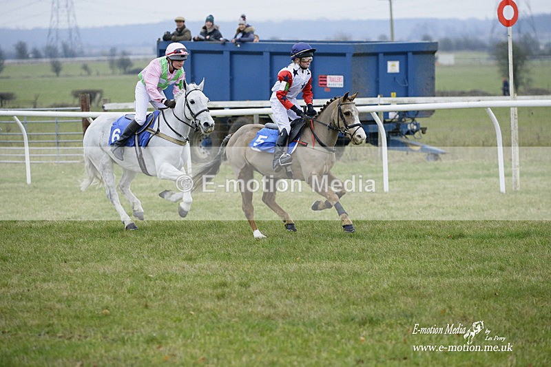 PtP 230122 101 - Cocklebarrow Races - Heythrop Hunt - 23/01/22