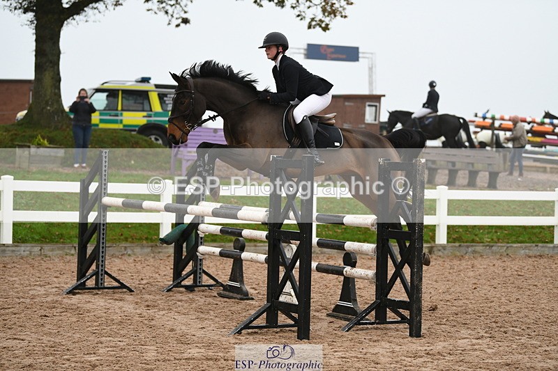 241103A-105143-07608 - SUN Cls 21 Snr Newcomers and 1.10m Open