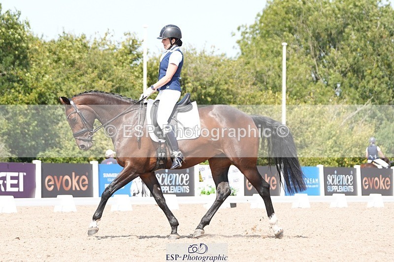 250817-125840-09528 - 052-Marcela.PomphreyLinkeltje.DE.J