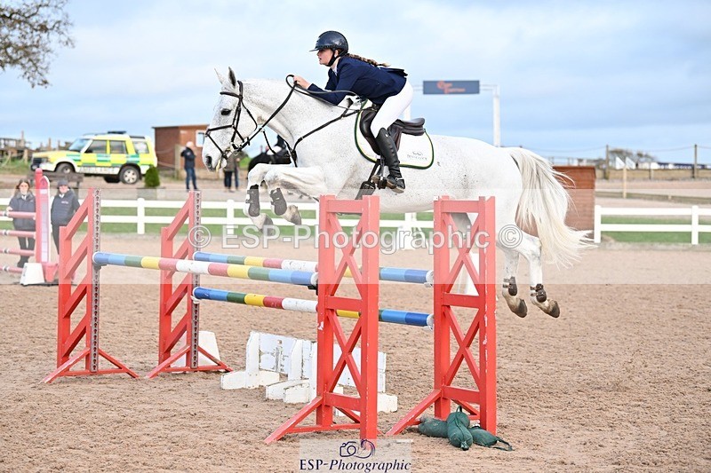 241117X-152238-05144 - Cls 19-20-21 Children on horses