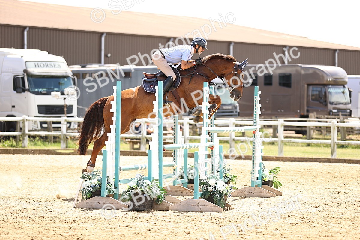SBM_001830 - Class 16 - GFS Senior Newcomers 1.25m
