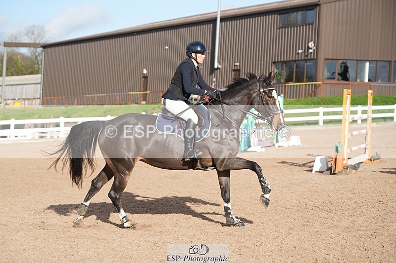251108-132004-02700 - Cls 13 Foxhunter and 1.20m Open