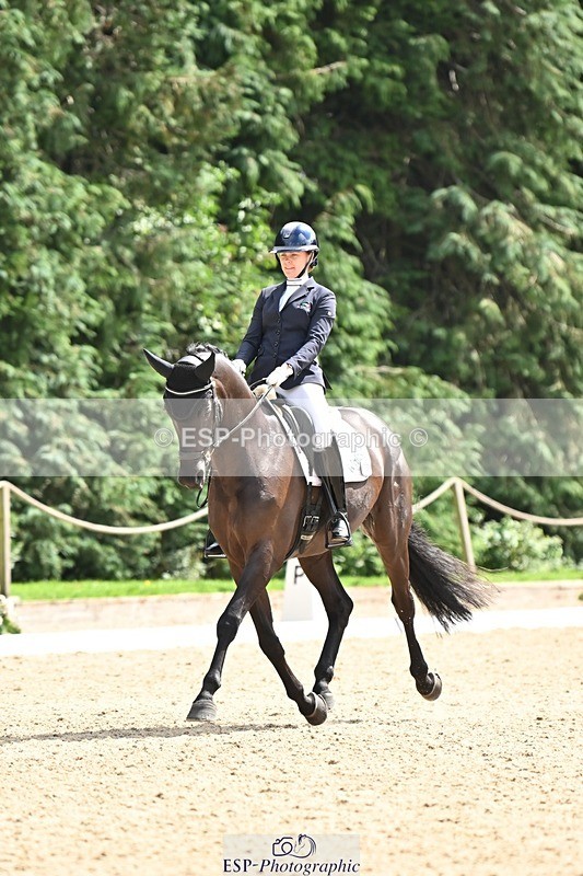 240811-142008-06333 - 115-Lucy.Amy-Millenium.Falcon