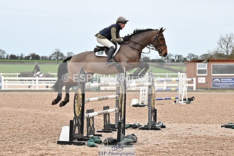250129-134003-00478 - Cls 06 Foxhunter & 1.20m Open