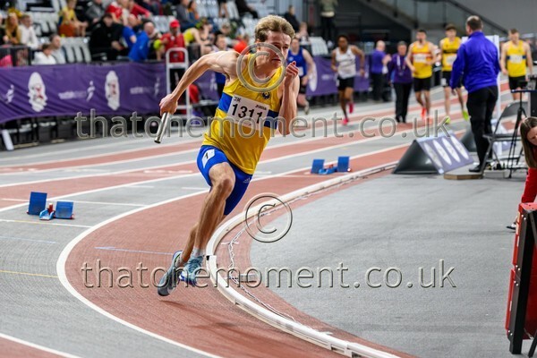 CEREL-918780 - Track Male Set Two