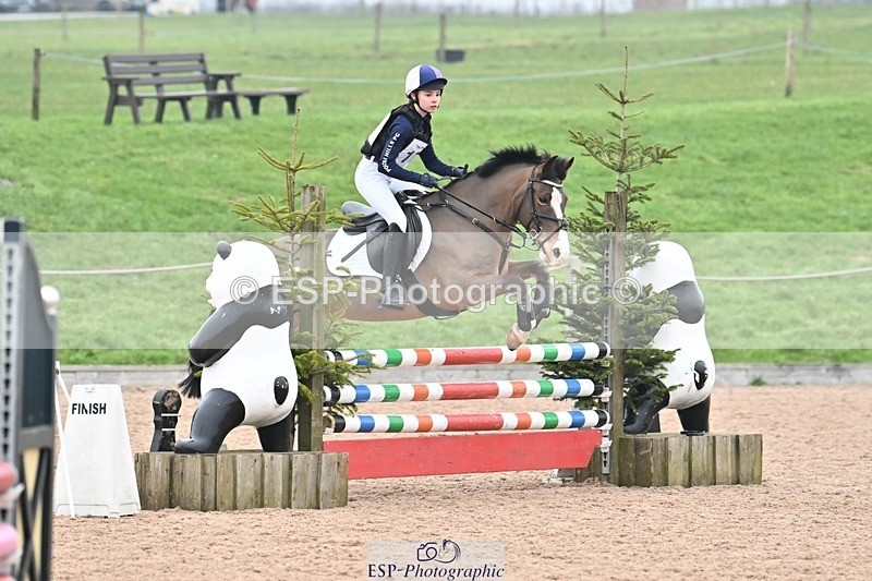 250118-134108-01275 - Cls 3A&B 90cm 13.20 to Coursewalk