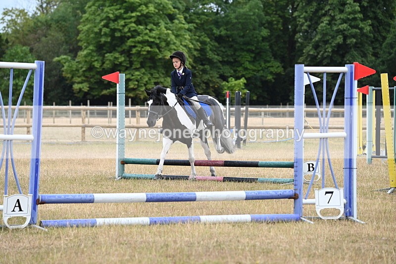 WJ6_9376 - Class 12 Minimus Jumping 45cm