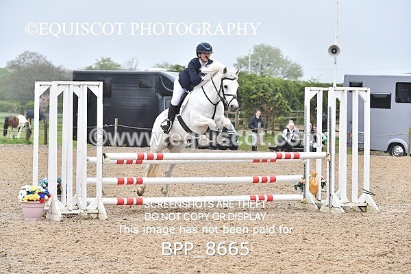 BPP_8665 - CLASS 24 SUN Senior BritiNovice/ 90cm Open