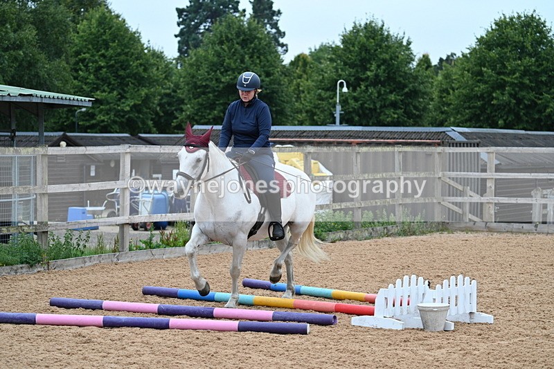 WJ7_7788 - Poles 10:00am