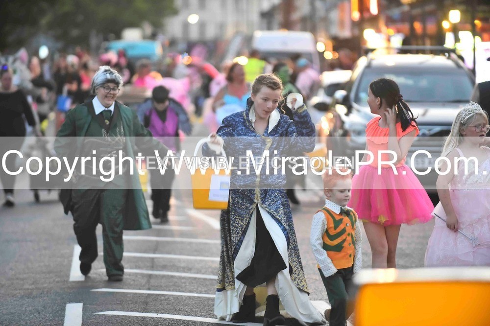 SH4_4031 - Carnival Procession.