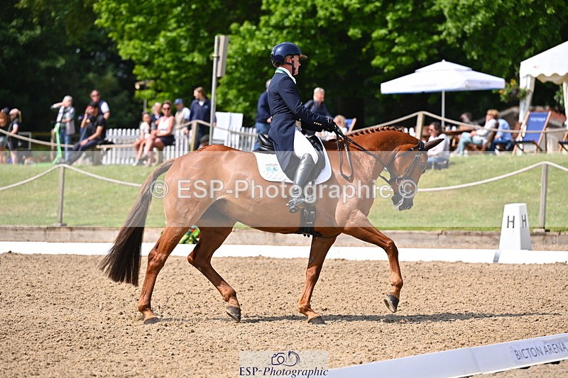 250523A-110545-06215 - C-276-Sammi.Birch-ROSAS.PARTY