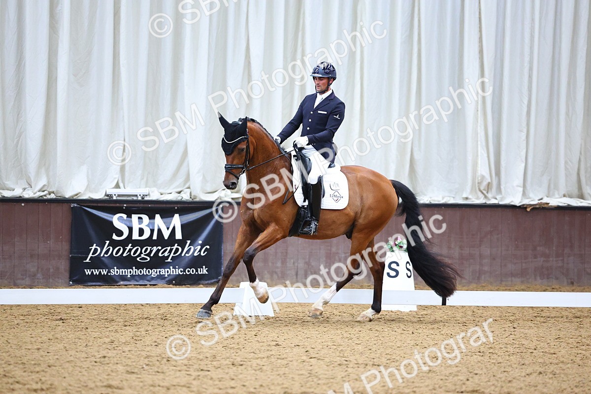 SBM_006641 - Class 5 - novice 6 - 12.04-13.07