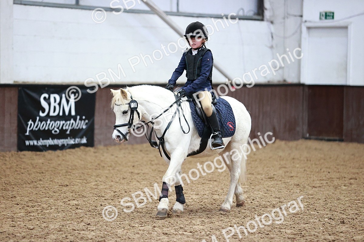 SBM_000235 - Class 1 - Cross Pole Jumping 30cm 40cm