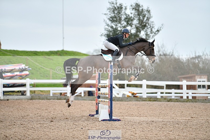 240124A-124332-00520 - Cls 3 Newcomers & 1.10m Open